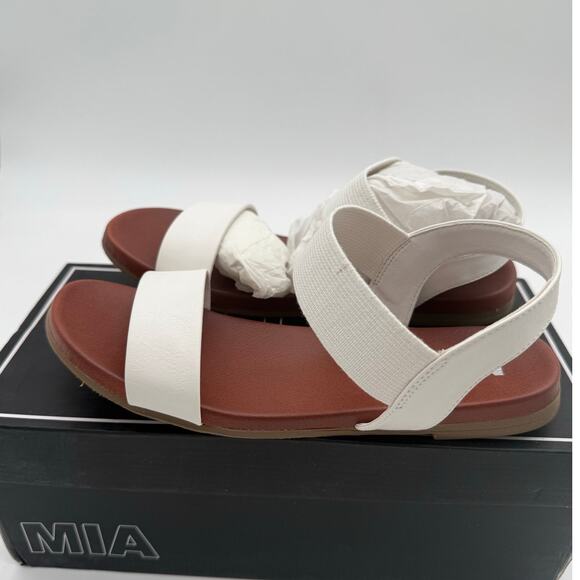 MIA Cindi Sandals White Vegan Leather Flat Elastic Ankle Strap Casual NEW 6.5 - Picture 2 of 5
